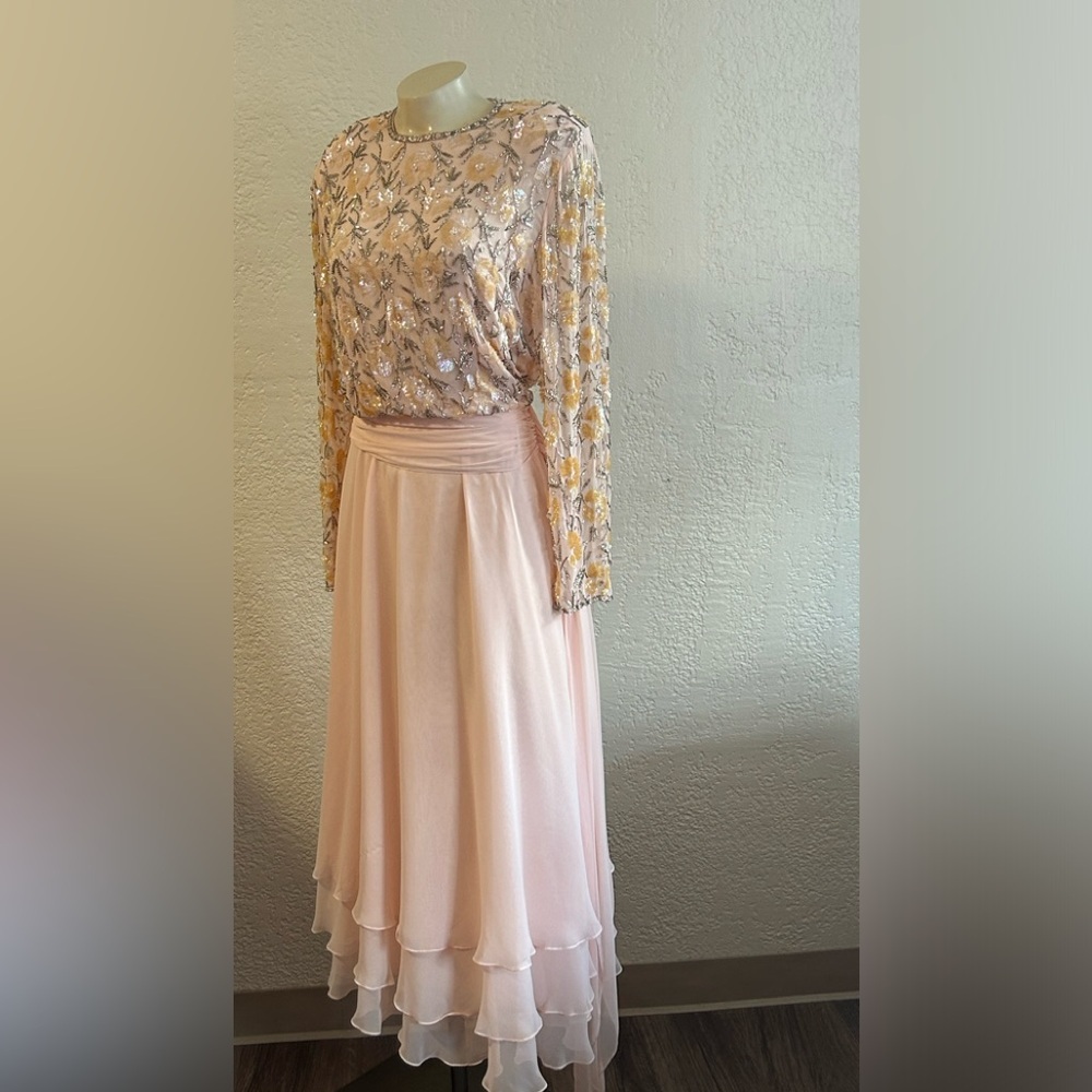 VICTORIA Royal ltg . Vintage light peach beaded / sequins long dress SZ 10 - Picture 2 of 15